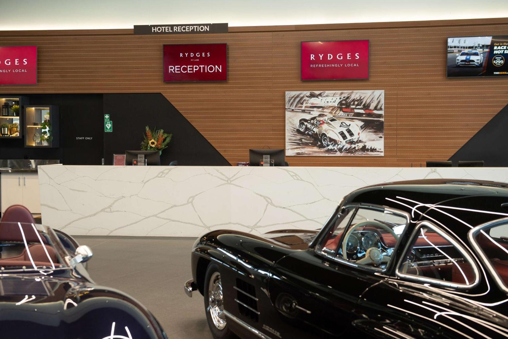 Отель Rydges Pit Lane Тейлем-Бенд Экстерьер фото