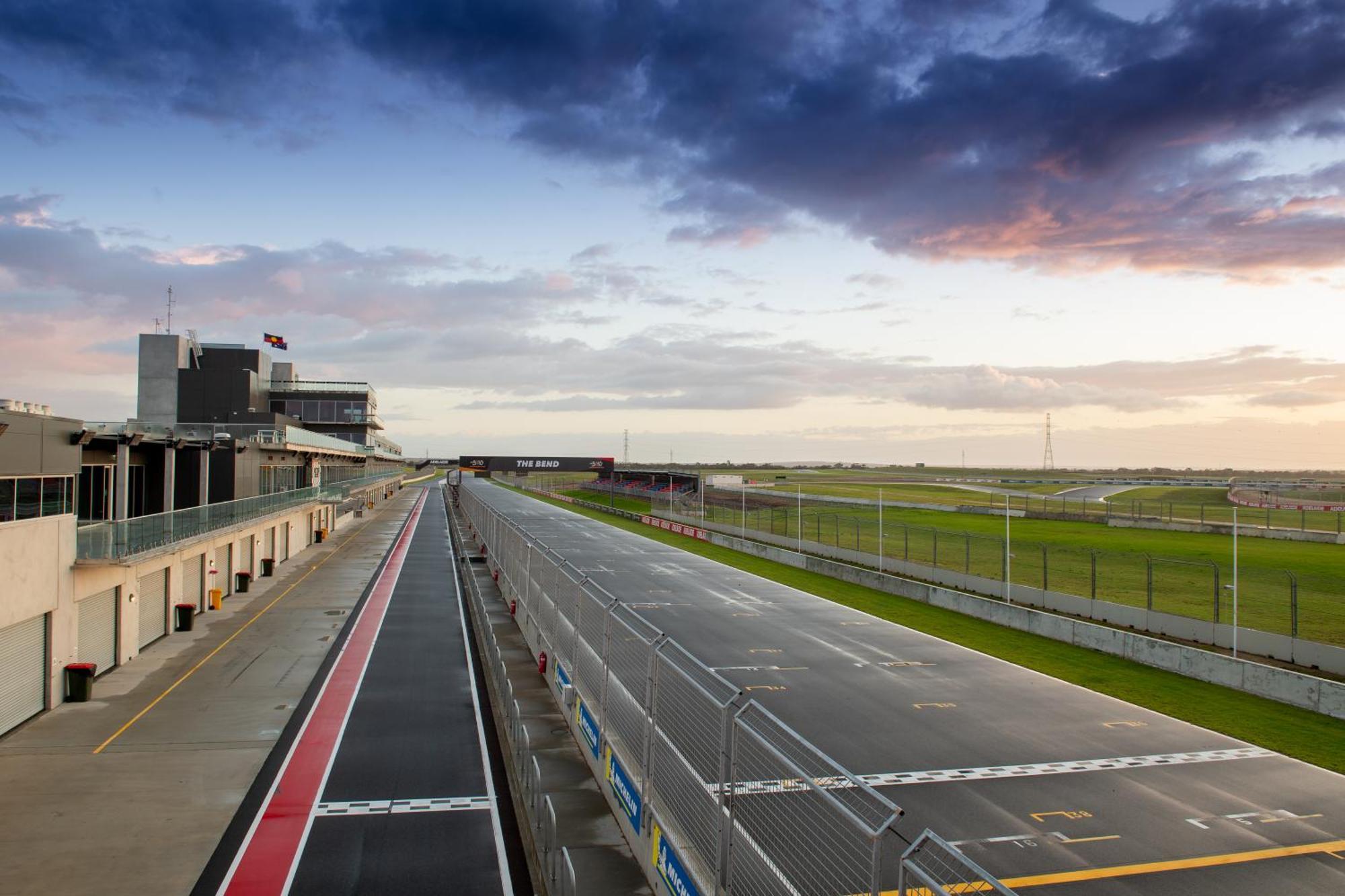 Отель Rydges Pit Lane Тейлем-Бенд Экстерьер фото